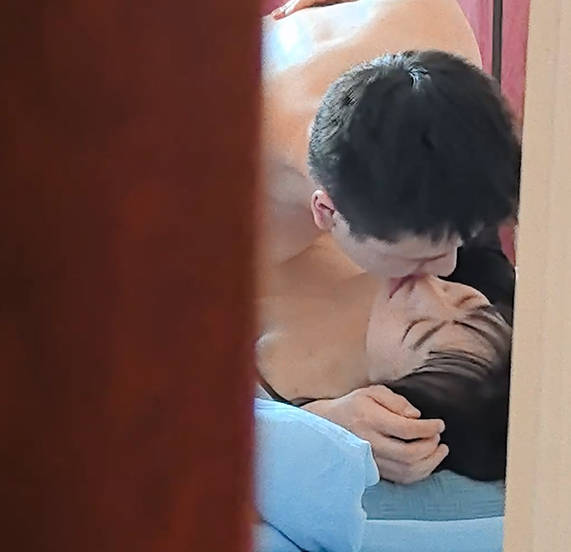 海角社区・醉酒后同事在我家操未婚妻被我无意中发现